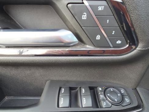 Used 2024 GMC Sierra 2500 AT4 w/ AT4 Premium Plus Package image 39