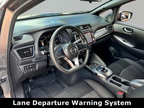 Used 2022 Nissan Leaf S FWD image 16