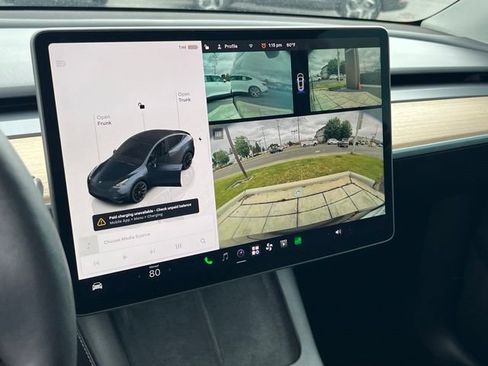 Used 2024 Tesla Model Y Long Range AWD/4WD image 16