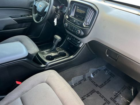Used 2019 Chevrolet Colorado W/T RWD image 16