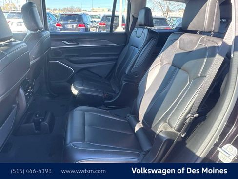 Used 2023 Jeep Grand Cherokee L Limited image 12