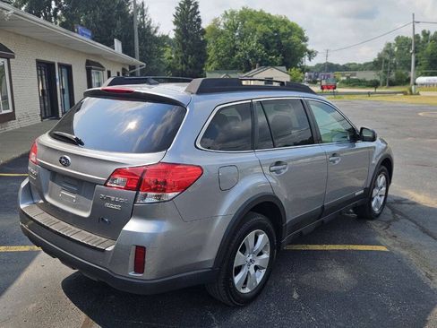 Used 2011 Subaru Outback 2.5i Limited w/ PWR Moonroof Pkg AWD/4WD image 4