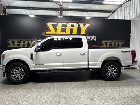 Used 2022 Ford F250 Lariat w/ Lariat Value Package AWD/4WD image 2