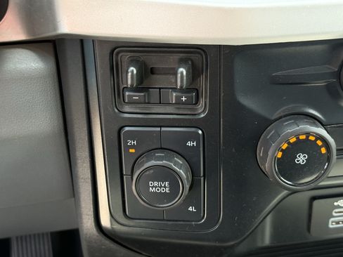 Used 2025 Ford F250 XLT AWD/4WD image 23