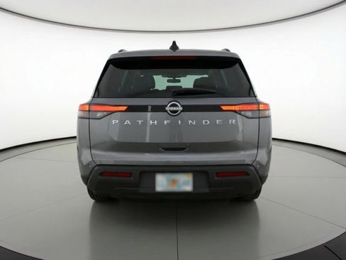Used 2025 Nissan Pathfinder SV image 7