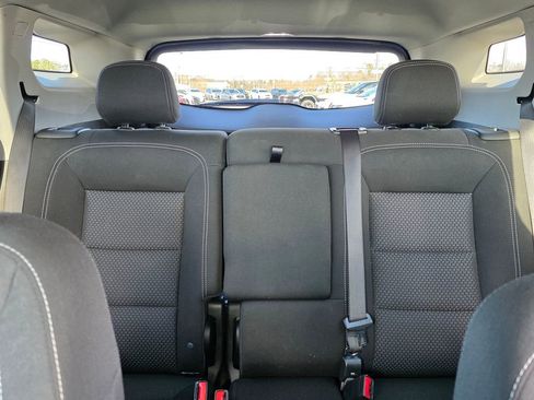 Used 2024 GMC Terrain SLE image 31