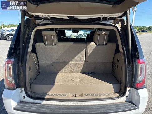 Used 2017 GMC Yukon SLT AWD/4WD image 29