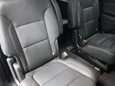 Used 2021 Chevrolet Traverse Premier w/ LPO, Cargo Package image 27