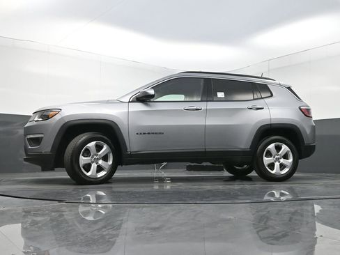 Used 2018 Jeep Compass Latitude w/ Safe & Security Group image 25