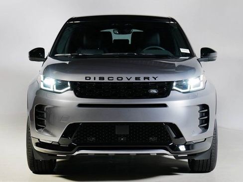 Used 2025 Land Rover Discovery Sport Dynamic SE image 8