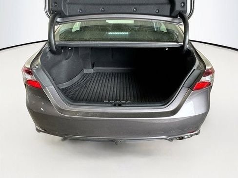 Used 2022 Toyota Camry SE w/ Cold Weather Package AWD/4WD image 21