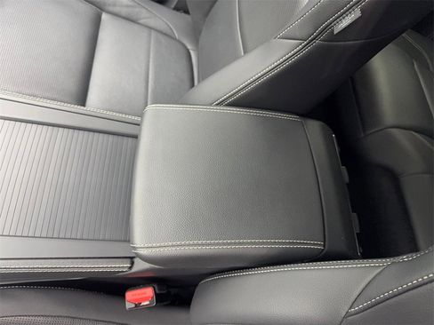 Used 2024 Jaguar F-PACE R-Dynamic S image 66