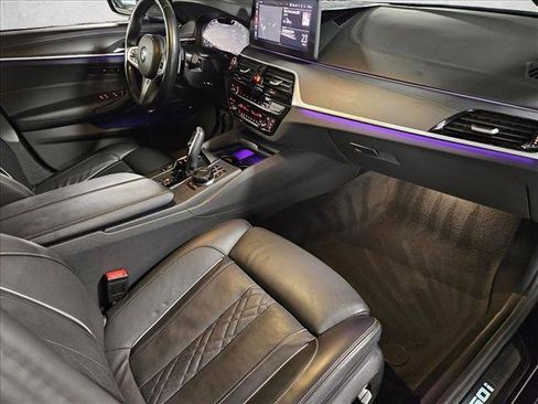 Used 2023 BMW M550i xDrive w/ Executive Package image 20