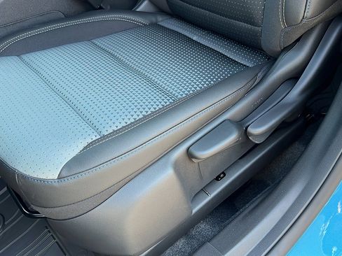 New 2026 Chevrolet Trax LT w/ Sunroof Package image 17