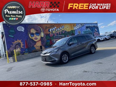 Used 2021 Toyota Sienna LE w/ LE Plus Package AWD/4WD image 1