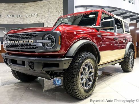 New 2025 Ford Bronco Badlands image 2