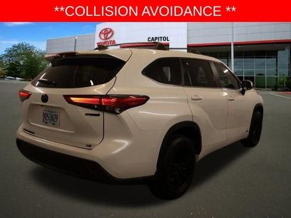 Used 2023 Toyota Highlander LE