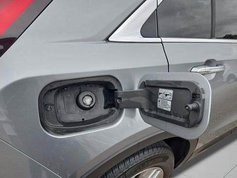 Used 2024 Cadillac XT4 Premium Luxury image 60