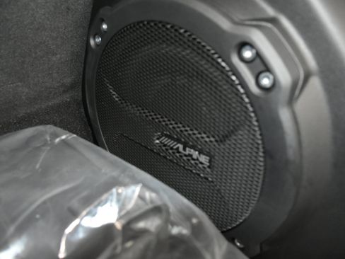 Used 2024 Jeep Wrangler Unlimited Sahara w/ Technology Group image 35