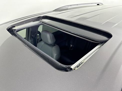 Used 2021 Toyota Sienna XSE image 35