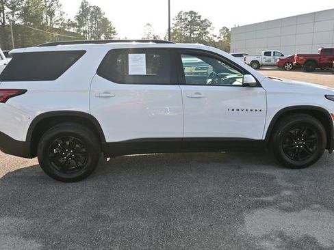 Used 2023 Chevrolet Traverse LT w/ Midnight/Sport Edition image 6