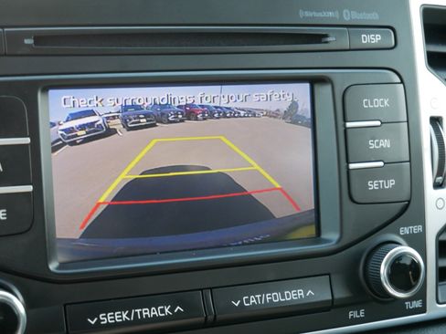 Used 2017 Kia Sportage LX image 32