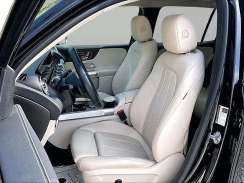 Certified 2023 Mercedes-Benz GLB 250 4MATIC image 24