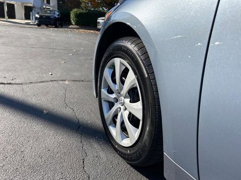 Used 2024 Toyota Corolla LE image 9