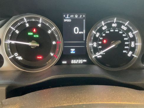 Used 2019 Toyota Land Cruiser AWD/4WD image 10