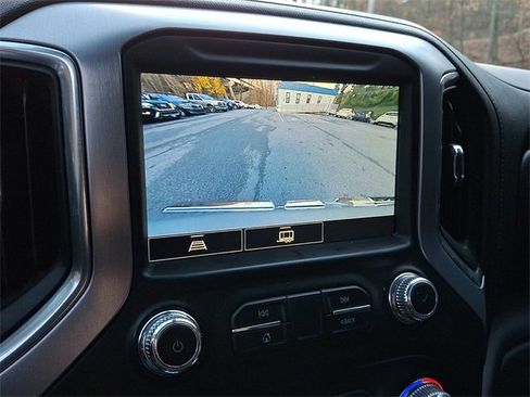 Used 2021 GMC Sierra 1500 Elevation w/ Preferred Package image 19