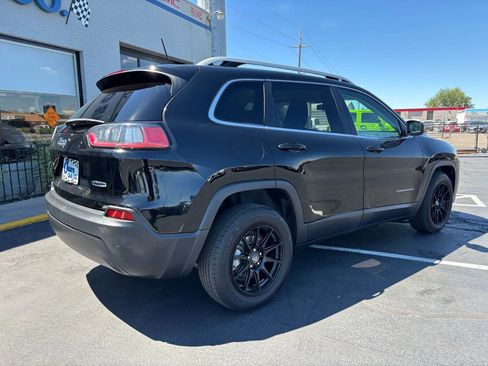 Used 2019 Jeep Cherokee Latitude w/ Popular Appearance Group image 4