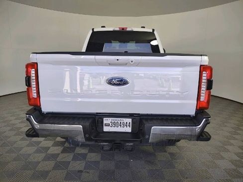 Used 2025 Ford F250 Lariat w/ FX4 Off-Road Package AWD/4WD image 8