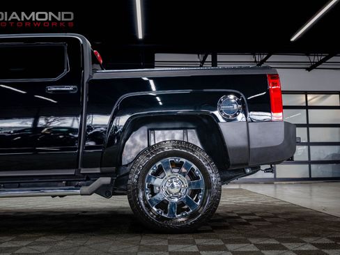 Used 2009 HUMMER H3T Alpha image 11