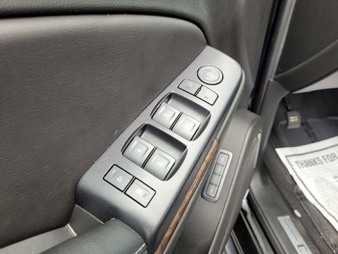 Used 2019 Chevrolet Tahoe LT RWD image 26