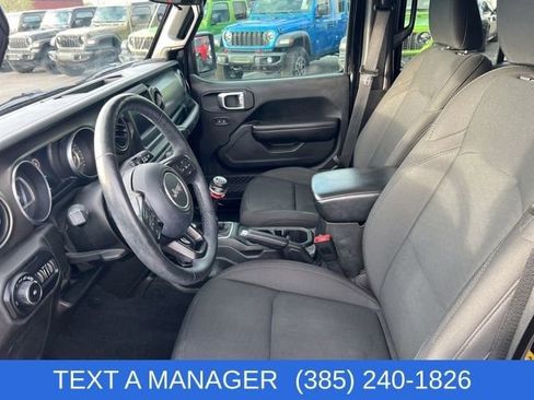 Used 2018 Jeep Wrangler Unlimited Sport S image 11