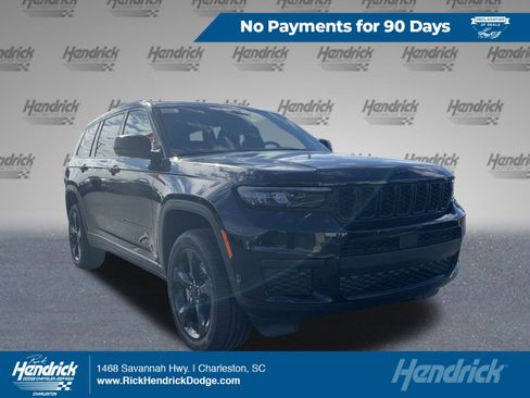 New 2025 Jeep Grand Cherokee L Altitude RWD image 1