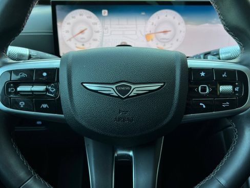 Used 2025 Genesis GV80 2.5T Standard AWD/4WD image 36