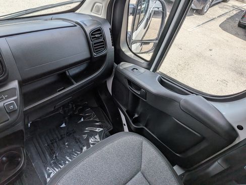Used 2025 RAM ProMaster 1500 FWD image 17