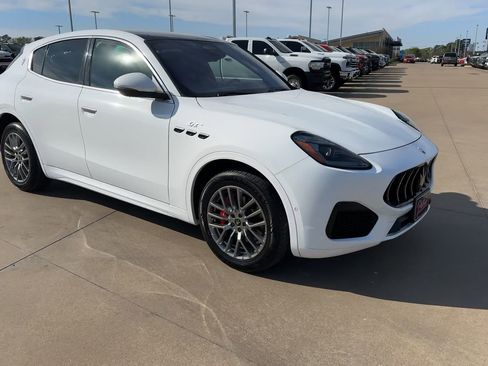 Used 2023 Maserati Grecale GT AWD/4WD image 3