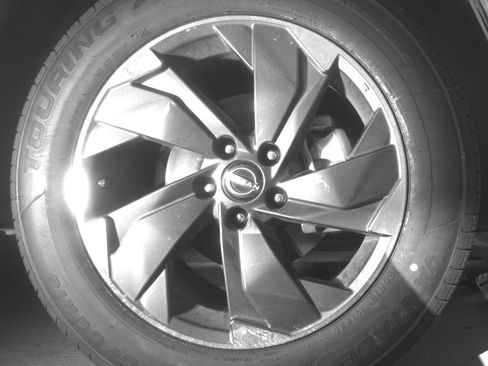 Used 2025 Nissan Rogue SV image 10