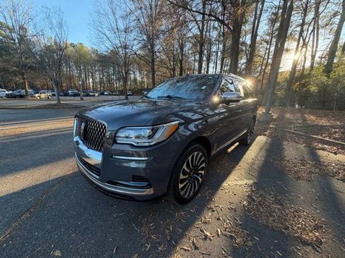 Certified 2023 Lincoln Navigator Black Label image 2