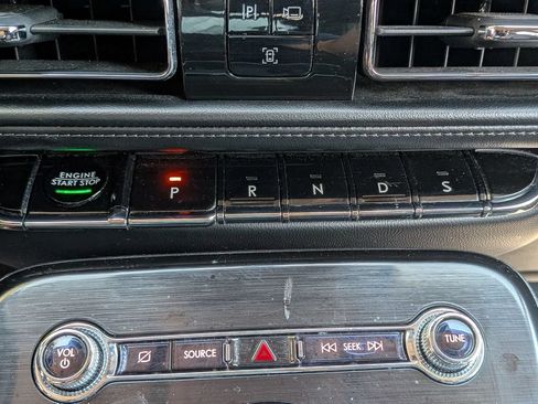 Used 2021 Lincoln Nautilus Reserve FWD image 15