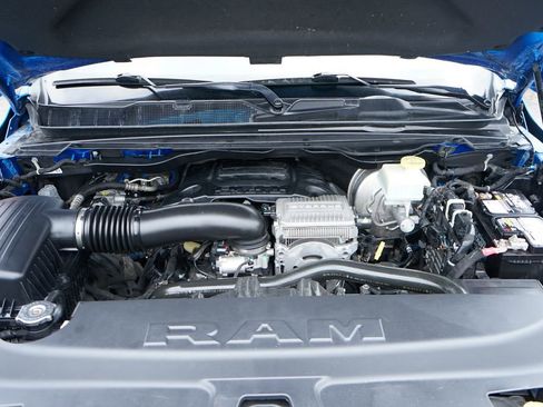 Used 2023 RAM 1500 Laramie AWD/4WD image 11