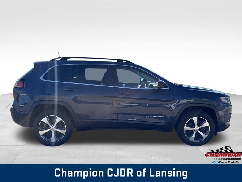 Used 2022 Jeep Cherokee Limited w/ Sun & Sound Group AWD/4WD image 9