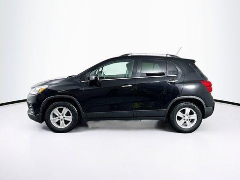 Used 2020 Chevrolet Trax LT w/ Driver Confidence Package image 4