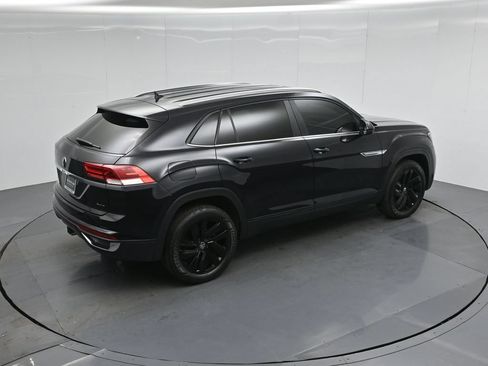 Used 2023 Volkswagen Atlas Cross Sport SE w/ Black Wheel Package AWD/4WD image 40