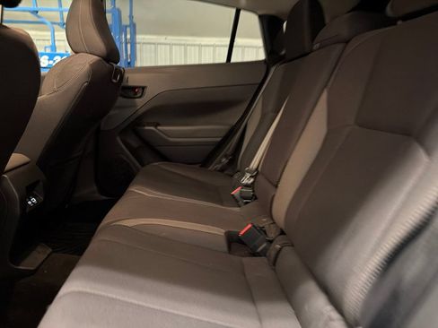 Used 2025 Subaru Crosstrek 2.5i Premium AWD/4WD image 33