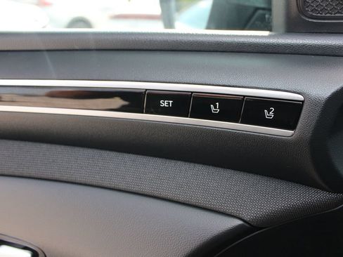 Used 2024 Hyundai Tucson Limited AWD/4WD image 29