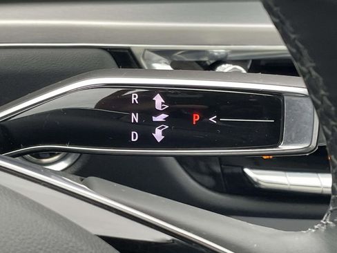 Certified 2023 Cadillac Lyriq Luxury image 28