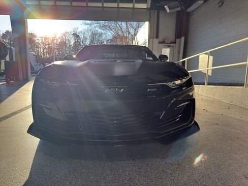 Used 2021 Chevrolet Camaro SS image 2